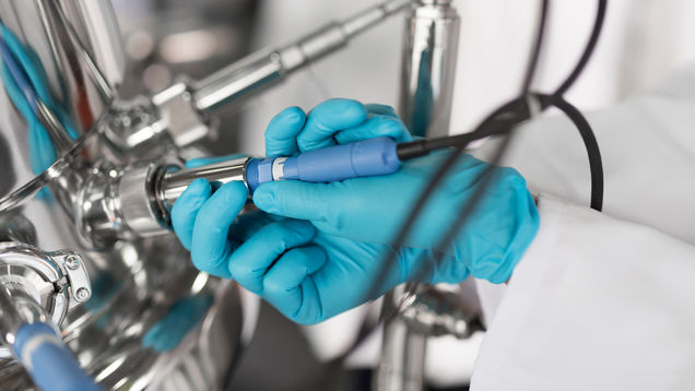 Install the precalibrated sensor in your process and your measurement is instantly ready.