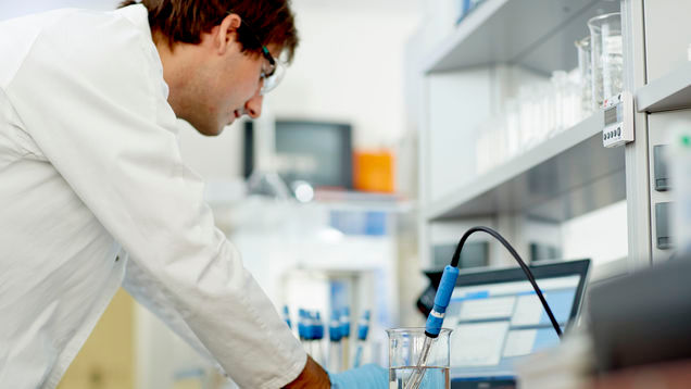 Оценка производительности датчика с расширенной диагностикой и индикацией 'Готовность к работе'.